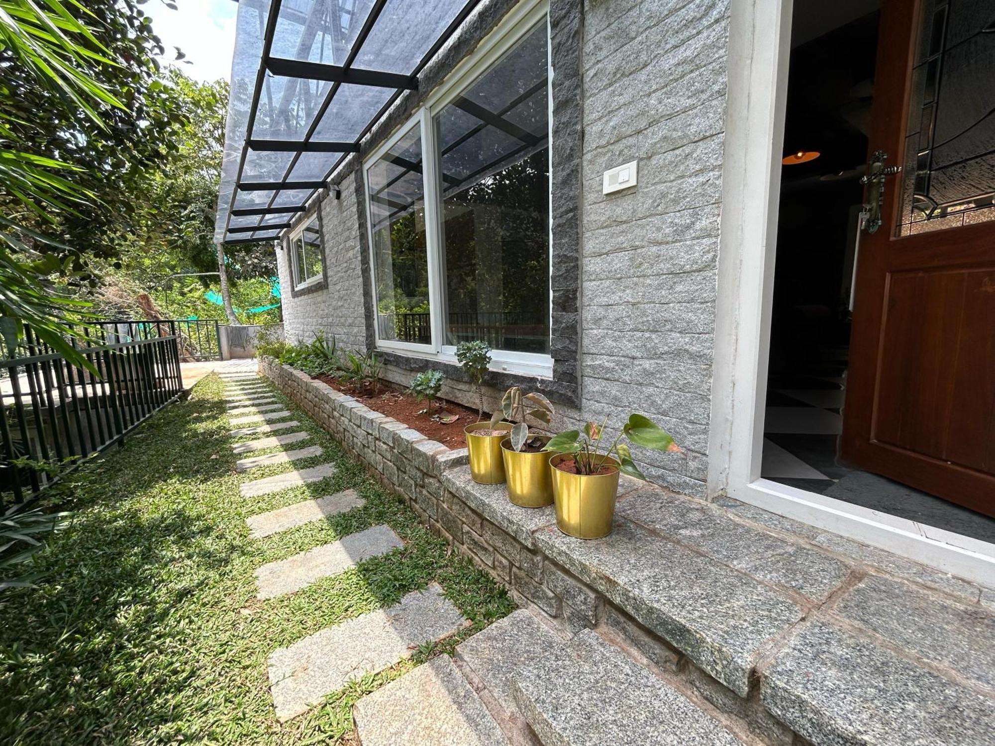 Apartmán Kv By Halcyon Traveltech Anachal Exteriér fotografie